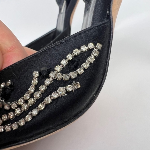 Manolo Blahnik Embellished Jewel Encrusted Crystal Carolyne Slingback Pumps - Picture 10 of 13